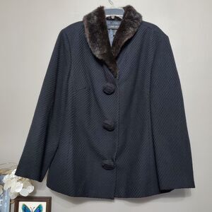 Lane Bryant Wool Coat Size 18/20 Black Faux Fur Collar 3 Button Detail Classy